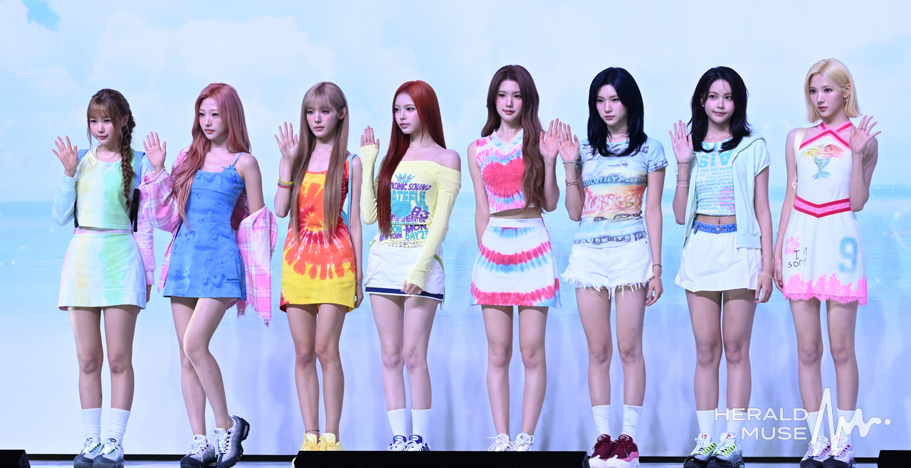 [헤럴드뮤즈=윤병찬 기자] 그룹 하츠투하츠(Hearts2Hearts/카르멘, 지우, 유하, 스텔라, 주은, 에이나, 이안, 예온)가 22일 오후 용산구 블루스퀘어에서 두 번째 미니앨범 ‘Lemon Tang’ 발매 기념 미디어 쇼케이스 열렸다.