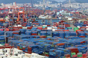Exports up 60% in first 20 days of June on robust chip sales