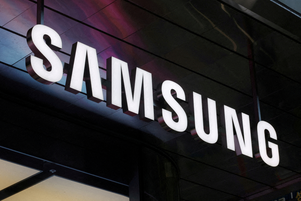 The logo of Samsung Electronics is seen at the company's store in Seoul, South Korea, on April 15.   (Reuters-Yonhap)
