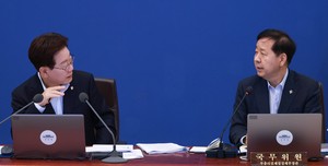 구윤철 “석유 최고가격 낮추고 제조·건설업 고용대책 마련”
