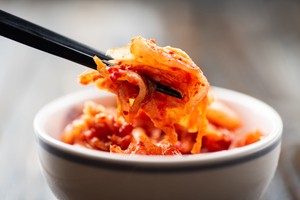 인체 유해한 나노플라스틱, 김치가 잡는다? [식탐]