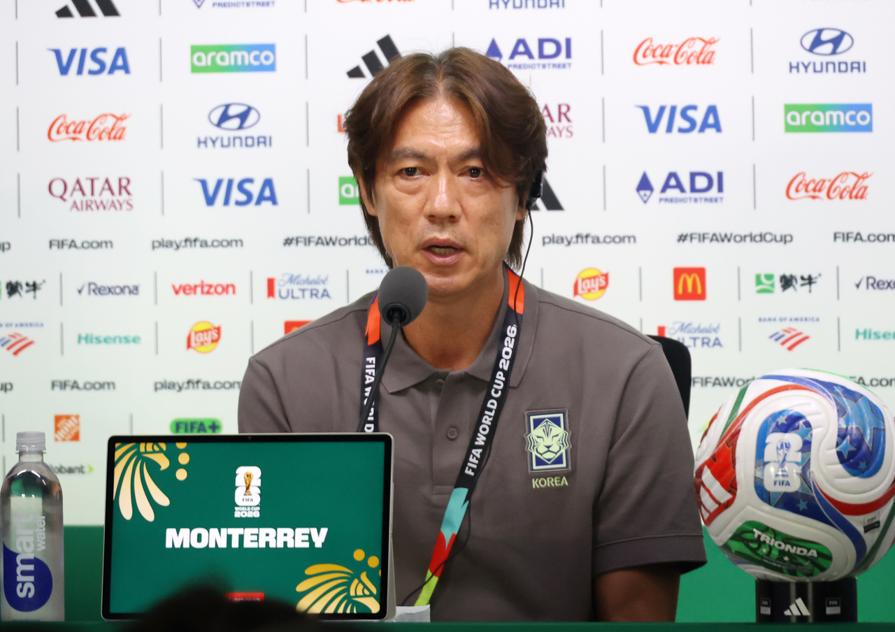 South Korea head coach Hong Myung-bo speaks at a press conference before his team's Group A match against South Africa at the 2026 FIFA World Cup at Estadio Monterrey in Guadalupe, Mexico, on June 23, 2026. (Yonhap)