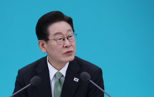 월수입 0원·수백만원 노인 같은 연금…정부, 기초연금 손질 논의 본격화