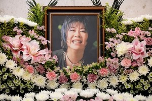 故옥희 영면…‘챔피언’ 홍수환 “내가 이렇게 훌륭한 가수랑 살았나” 마지막 배웅