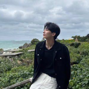 Seventeen’s Jeonghan first member to complete military service