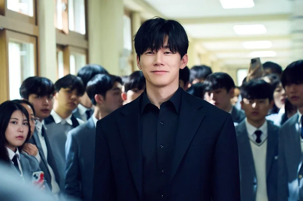 "Teach You a Lesson," starring Kim Moo-yul (Netflix)