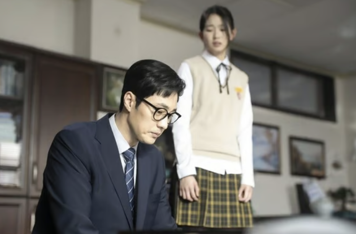 "Agent Kim Reactivated," starring So Ji-sub (left) (SBS)