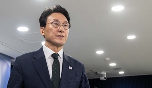 Govt. backs full removal of prosecutors' investigative powers