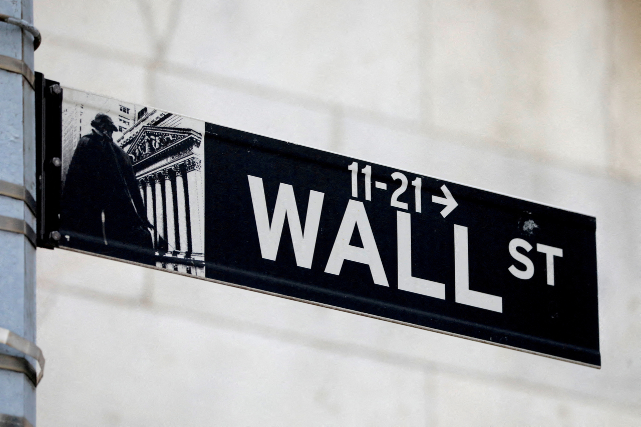 미국 뉴욕증권거래소(NYSE) 밖 월스트리트의 거리 표지판 [로이터]