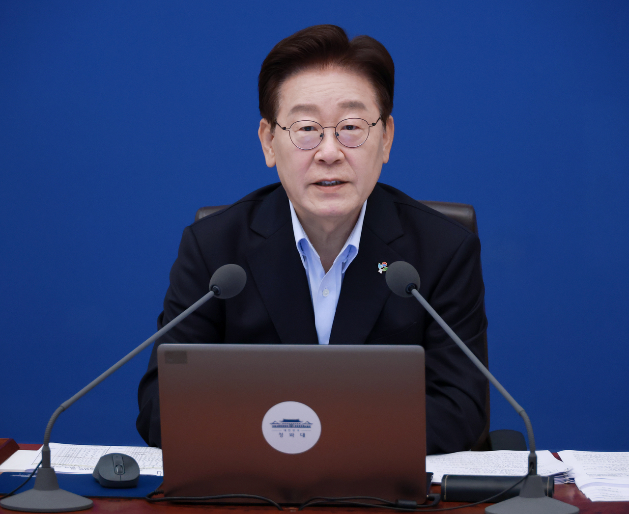 This photo, taken on Tuesday, shows South Korean President Lee Jae Myung speaking during a Cabinet meeting at the presidential office, Cheong Wa Dae, in Seoul. (Yonhap)
