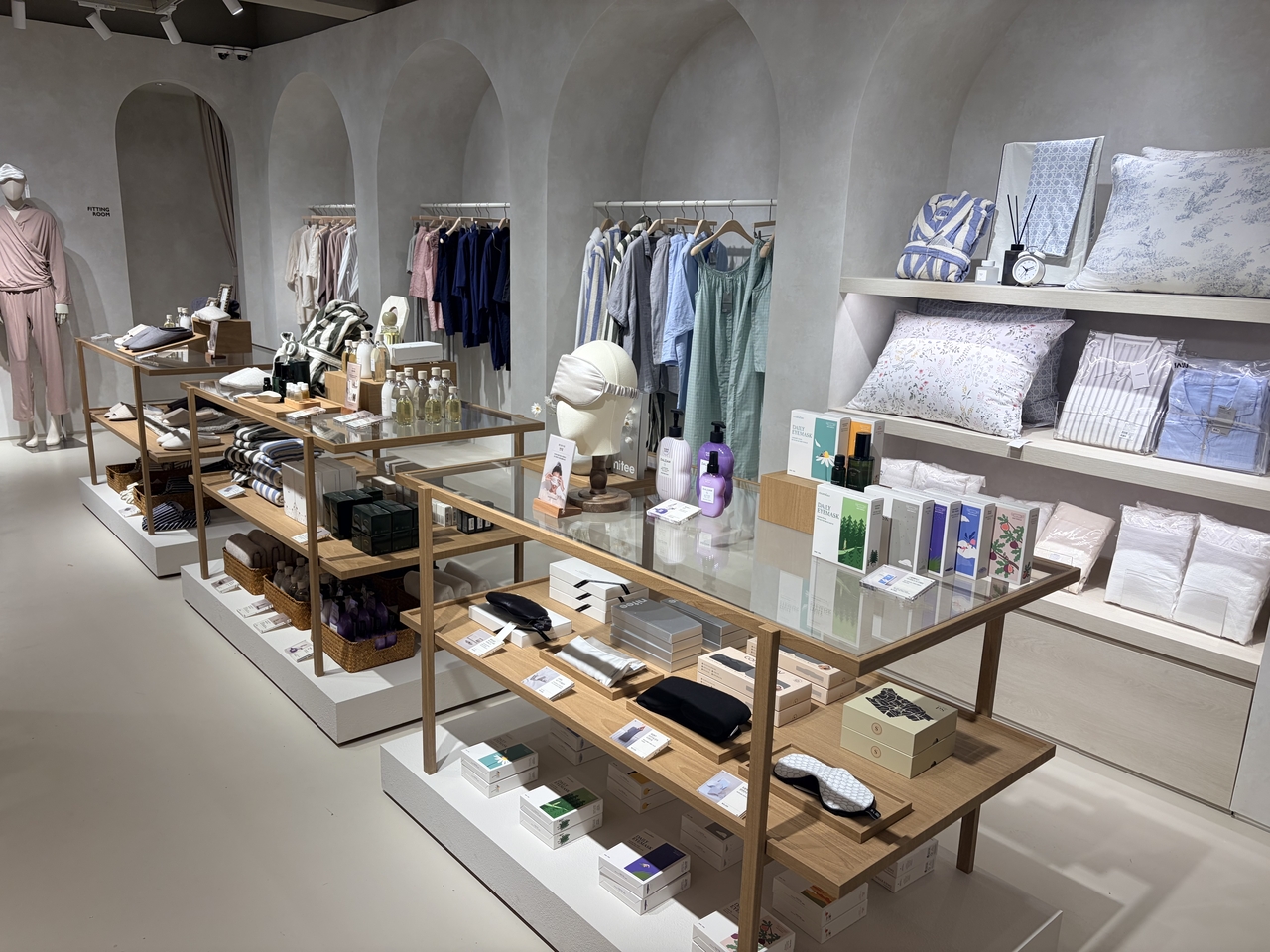Inside the Materasso store in Nonhyeon-dong, Gangnam-gu, Seoul. [Boo Ae-ri]