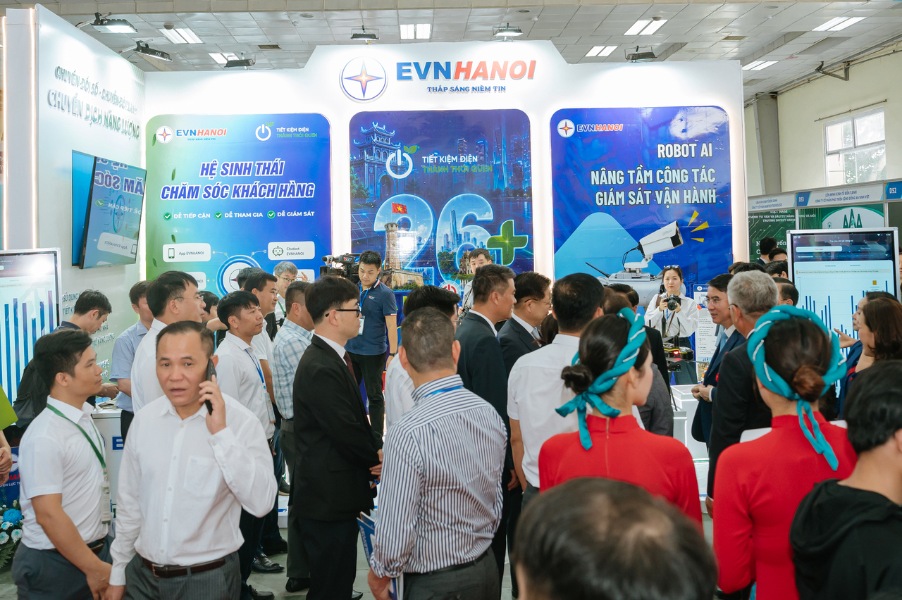 Companies and buyers hold consultations at the export trade consultation event tied to ENTECH Vietnam 2026, held over three days starting June 24 at the I.C.E. exhibition center in Hanoi, Vietnam. [KOTRA]