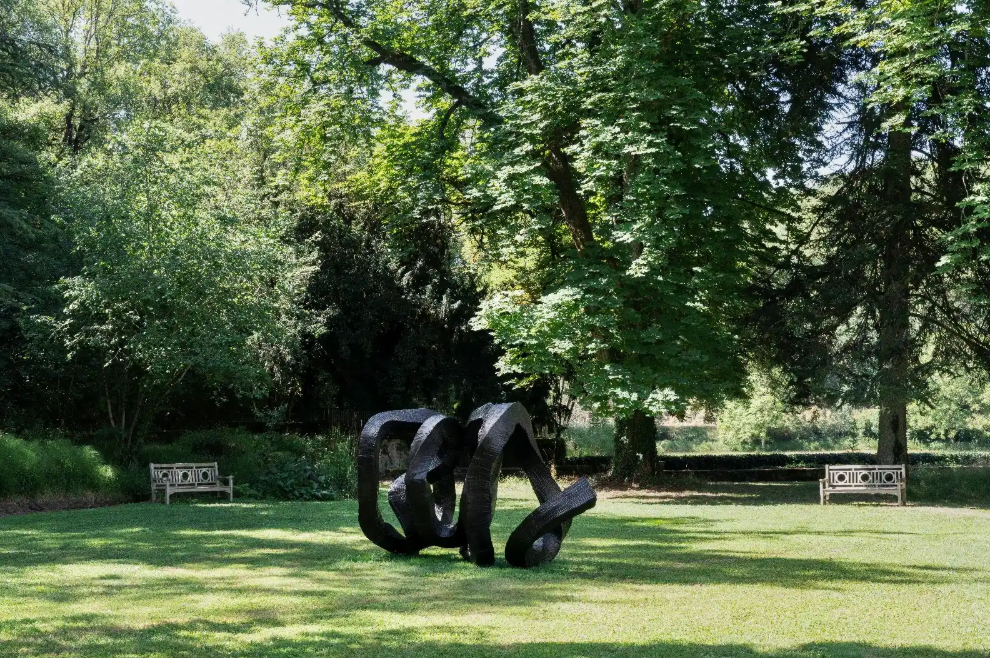 Views of Lee Bae's exhibition "En attendant" at Abbey of Beaulieu-en-Rouergue, Ginals, France (Courtesy of the artist, Centre des monuments nationaux, Perrotin)