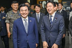 Defense ministers of S. Korea, Japan to hold talks for deeper cooperation
