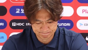 박문성 “홍명보 억지 사과하는 느낌…사퇴하지 않을 수 없는 상황”