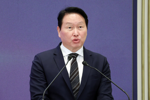 최태원 SK 회장 “AI 데이터센터 1000조원·반도체 공급 확장에 1100조원 투자”
