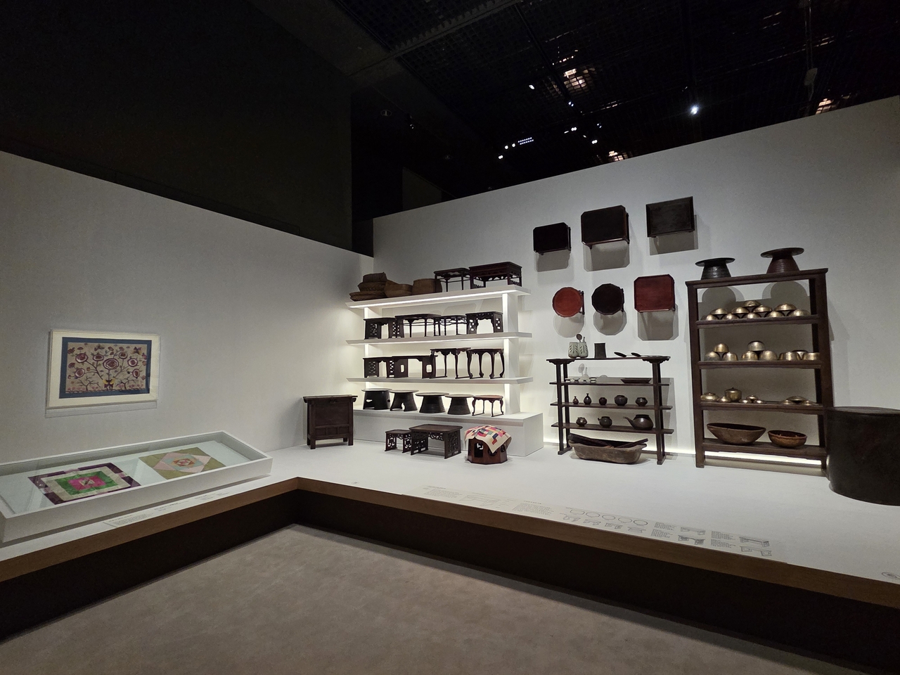 Installation view of "The Korean Table: Food, Nature, and Life" at the National Museum of Korea in Seoul (Park Yuna/The Korea Herald)