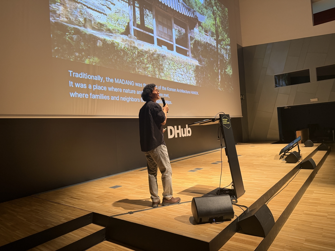 Lee Sang-dae, principal architect of Spaceyeon Architects, speaks at an open session at the 2026 UIA World Congress of Architects in Barcelona, Spain, Monday. (Seoul Metropolitan Government)