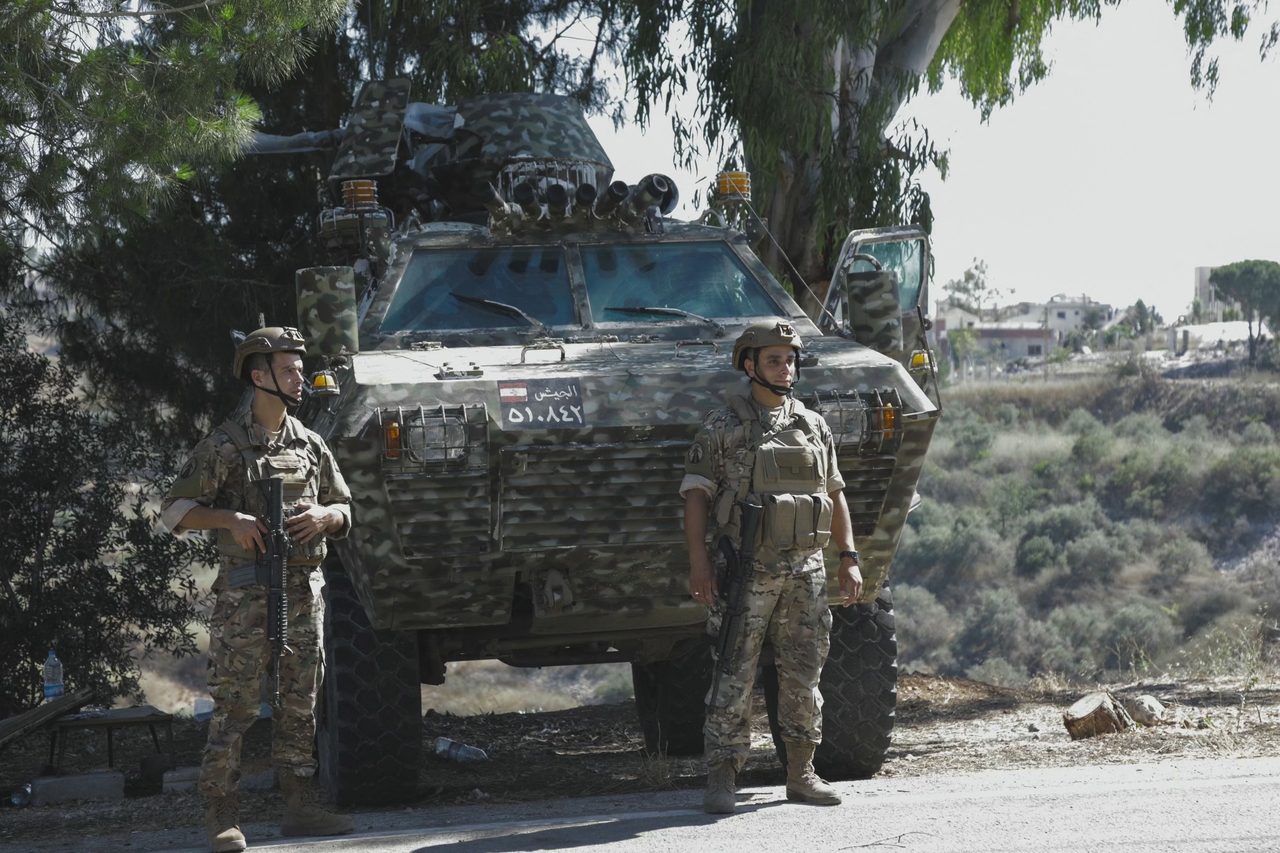 Lebanese Army soldiers patrol a street at the entrance of southern Lebanese village of Froun on Tuesday. (AFP-Yonhap)