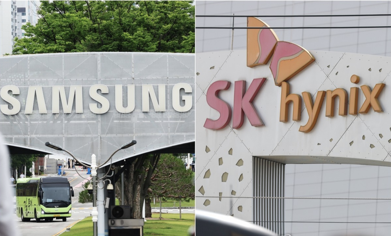 This photo shows the logo of Samsung Electronics Co. and SK hynix Inc. (Yonhap)