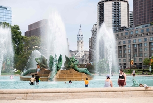 Extraordinary heat in US Northeast arrives to clash with revelry