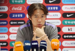 [팟캐스트] (806) 월드컵 탈락에 재조명되는 홍명보 감독과 축구협회의 오래된 오명