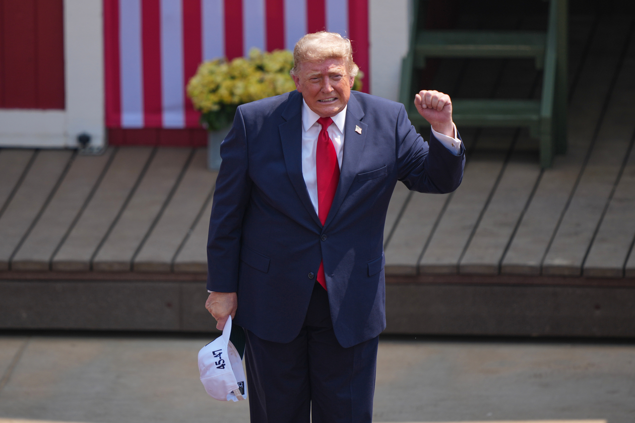 Trump says AI regulation should be kept to 'minimum' to stay competitive with China