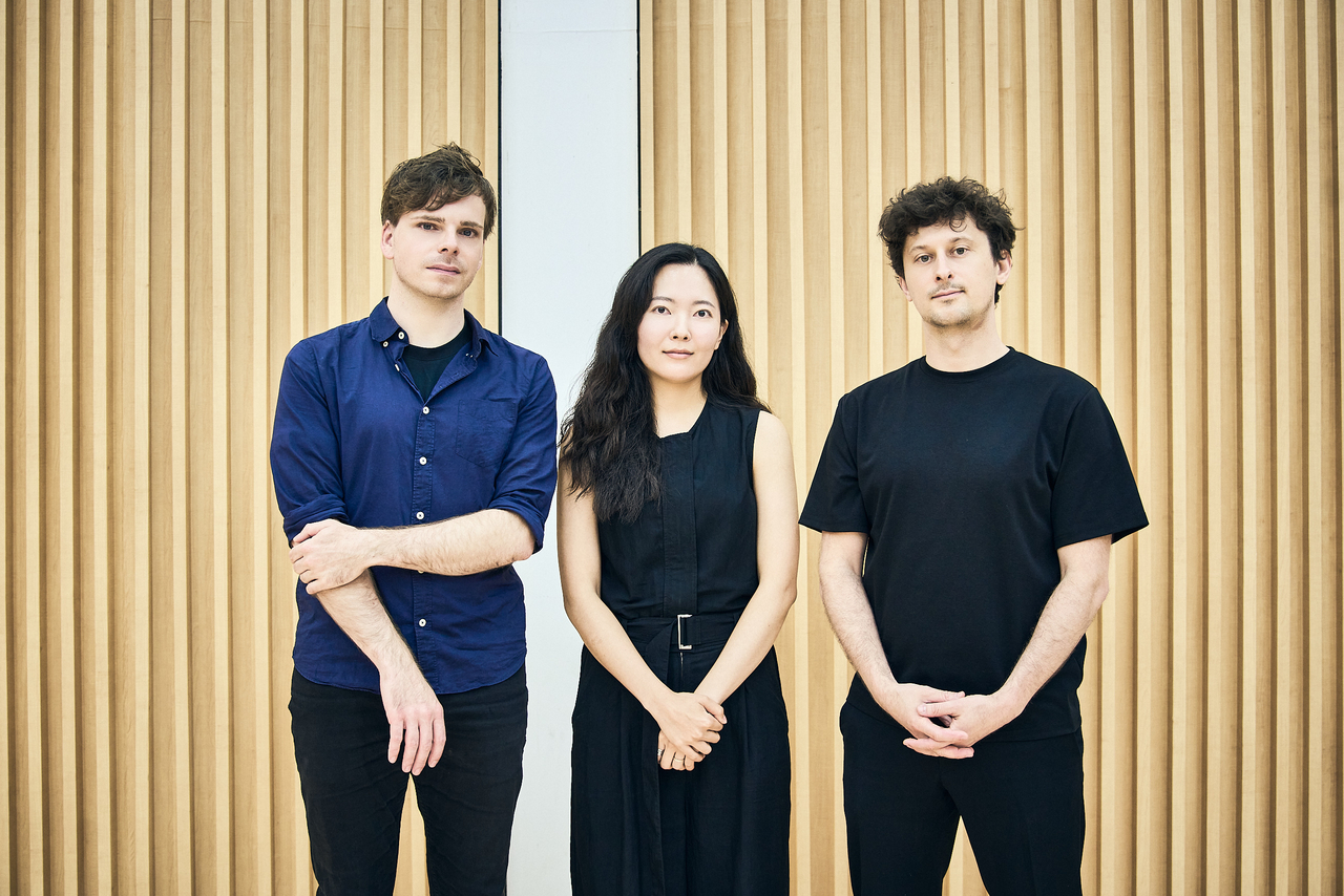 From left, sound artist Remi Klemensiewicz, haegeum player Kim Ye-ji and viola d'amore specialist Olivier Marin (Sejong Center for the Performing Arts)