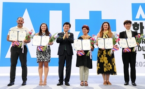 Global educators gather in Seoul to expand Korean-language education