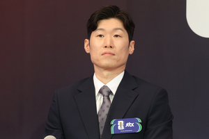 박지성이 공동위원장 맡는 축구혁신위 출범…문체장관 “위기 처한 축구 일으키기 위해”