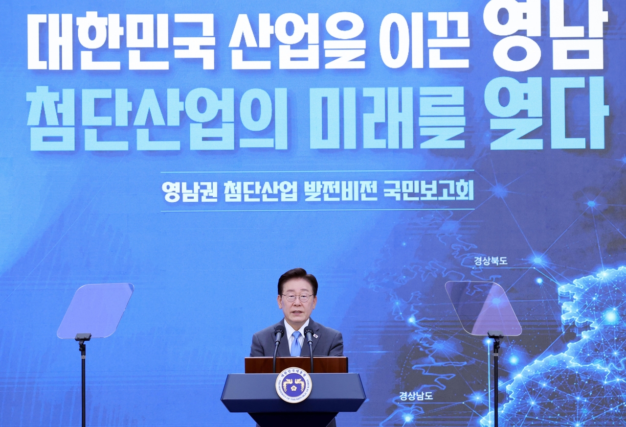 President Lee Jae Myung speaks during a public briefing on the government’s vision for developing advanced industries in the southeastern region in Jinju, South Gyeongsang Province, on Friday. (Joint Press Corps via Yonhap)