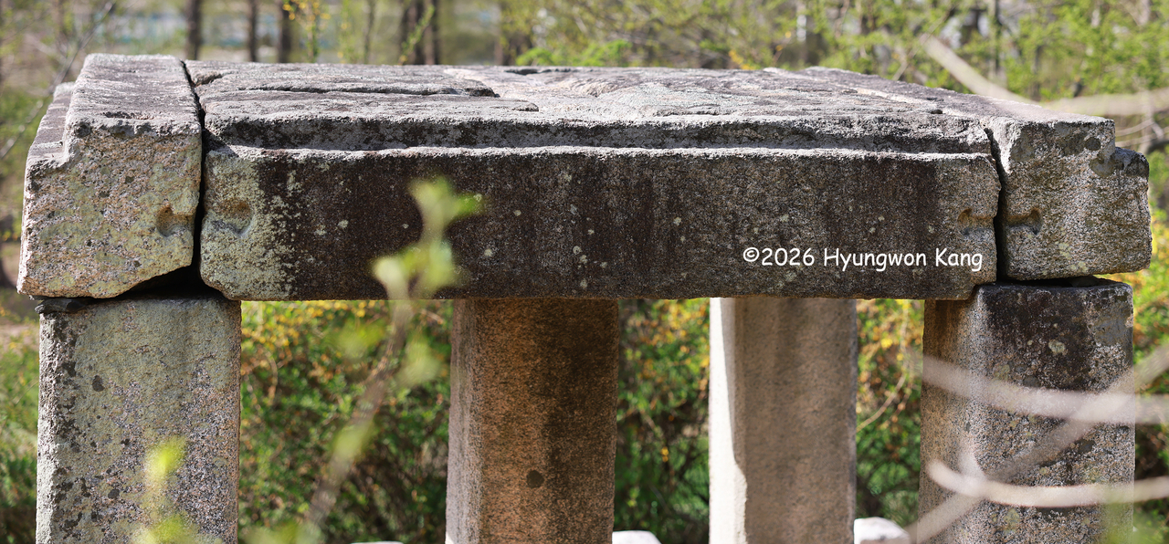 The Goryeo Kingdom's Cheomseongdae observatory in Kaesong
(Hyungwon Kang)