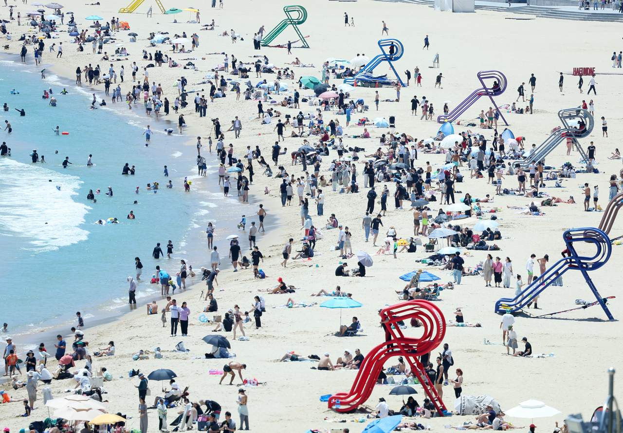 Haeundae Beach in Haeundae-gu, Busan, on June 28 (Yonhap)