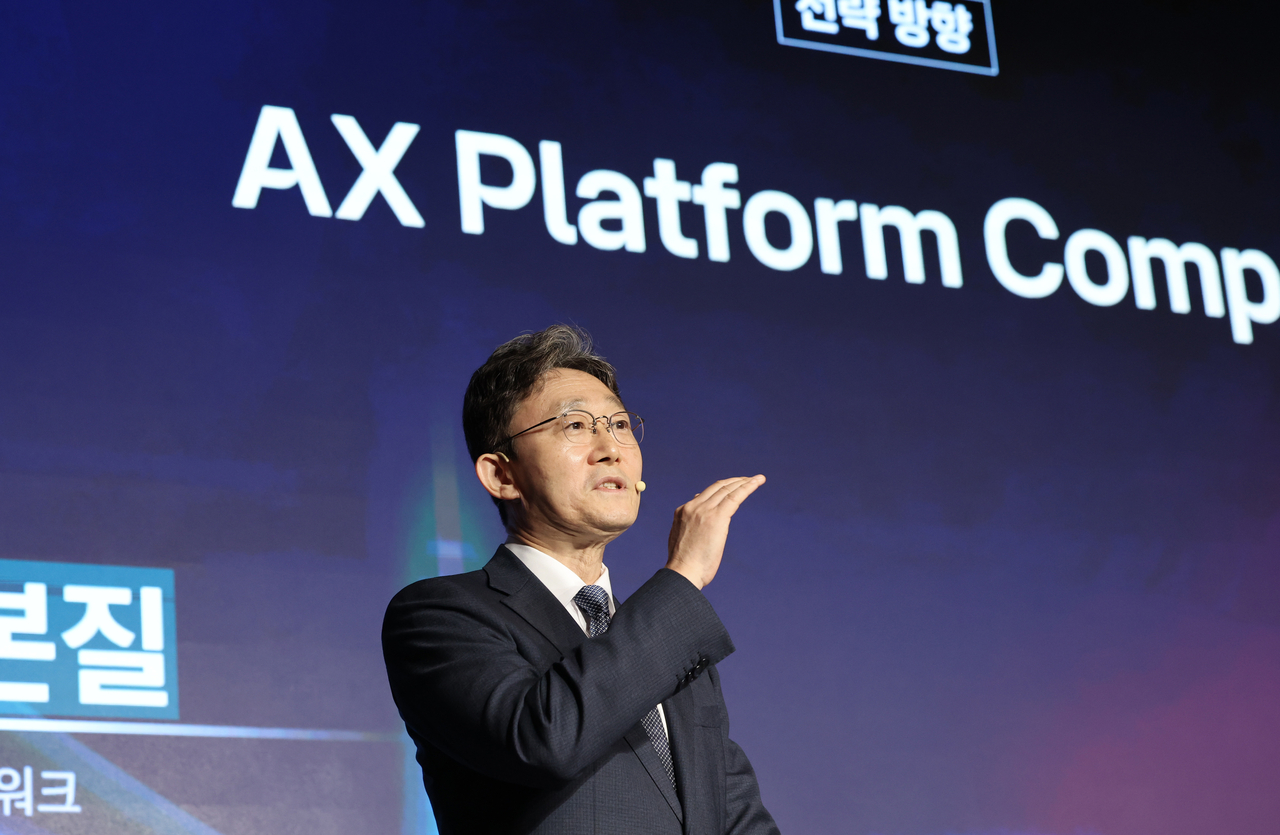 Park Yoon-young, the CEO of KT Corp., speaks at a press conference held in Seoul on July 6. (Yonhap)