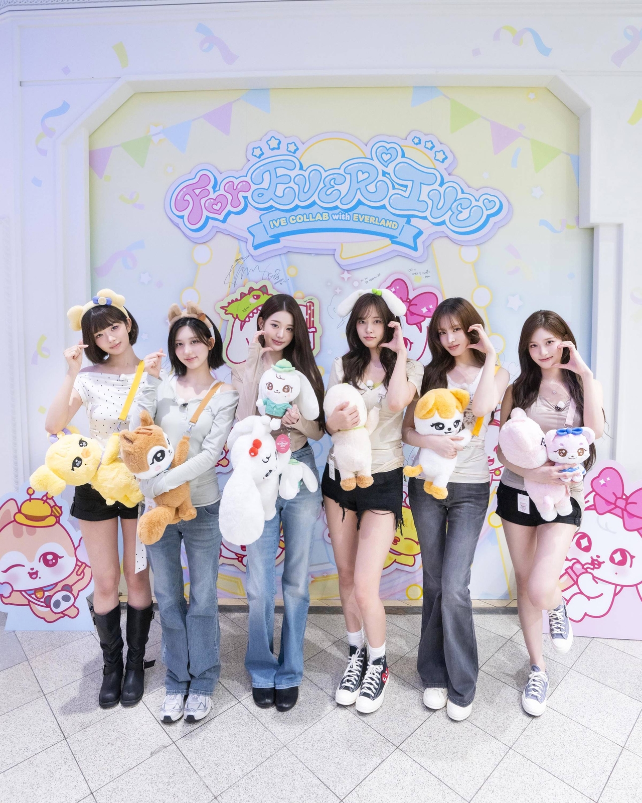 K-pop girl group Ive at Everland in Yongin, Gyeonggi Province (Everland)