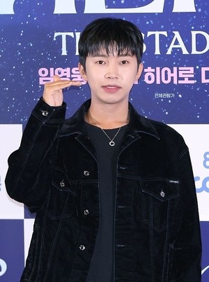 [뮤즈★]임영웅, 새벽 편의점서 친근 인간미 “어르신 팬들 왜 좋아하는지 알겠다”