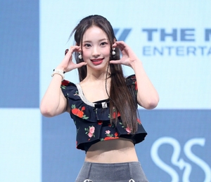 ‘리센느 원이’ 저격한 PD, 본인 프로그램에선 ‘노’ 자막 수두룩…“징계, 사과하라” 민원 폭주