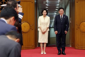Lee departs for Turkey to attend NATO summit