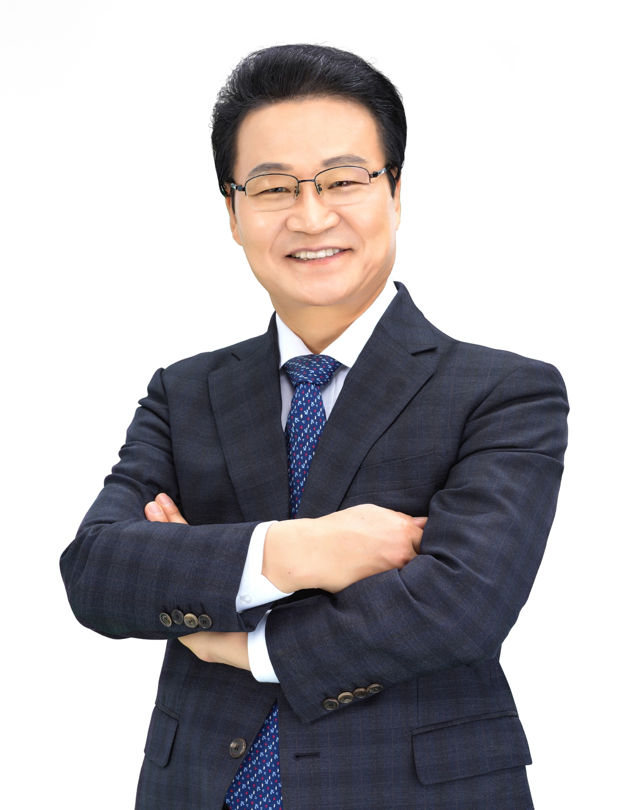 Dalseo-gu District Mayor Kim Yong-pan speaks during an interview at the district office Monday, discussing his impressions of taking office for the ninth directly elected term and his plans for the district. [Dalseo-gu District Office]
