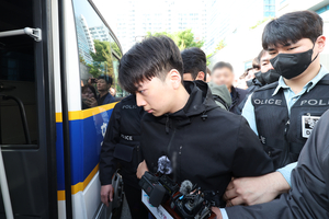 Prosecutors raid Gwangju police station over leak of murder case details