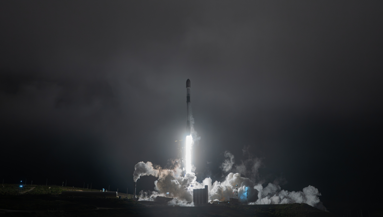 The agriculture and forestry satellite (Next-Generation Medium Satellite 4) lifts off. [Rural Development Administration]
