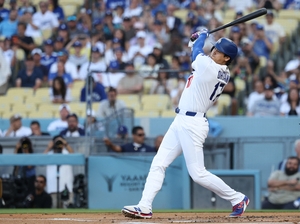 Ohtani hits 300th career homer, but Dodgers lose to Rockies 4-3