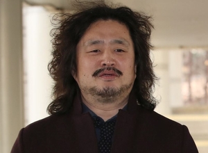 ‘가짜뉴스법’ 시행 첫날…‘김어준 유튜브채널’ 신고 당해, 처벌될까?