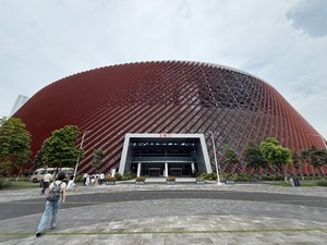 Shenzhen built an architectural icon and then filled it with trash