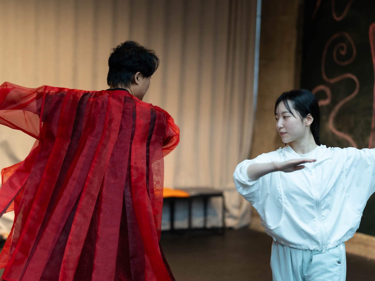 Cheonhaje Il Tal Gongjakso and band baan bring Hermann Hesse's novel "Siddhartha" to the stage. [Sejong Center for the Performing Arts]