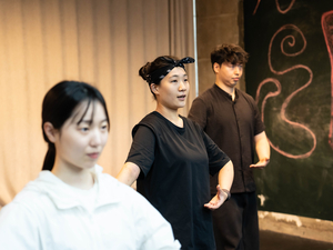 "누구를 위한 깨달음인가"...Z세대 밴드와 탈춤이 다시 쓴 '싯다르타... - 뉴스 썸네일 이미지