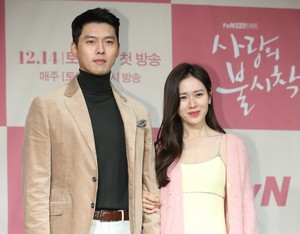 현빈·손예진, 미국 LA에서 휴가 …아들과 여유로운 여행