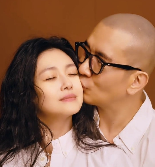 Barbie Hsu’s Inheritance: Wang Xiaofei Respects DJ Koo’s Share