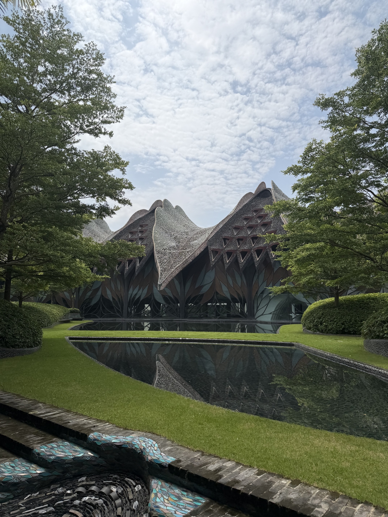Inside Marisfrolg Fashion Campus, a Shenzhen-based high-end fashion brand's headquarters on June 26 (Park Ga-young/The Korea Herald)