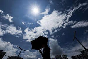 1st 'grave' heat wave warnings issued for Gyeongsan, Pohang